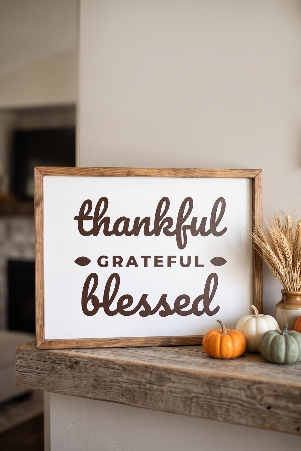 AI-generated picture of a sign with the cut design "Thankful Grateful Blessed"